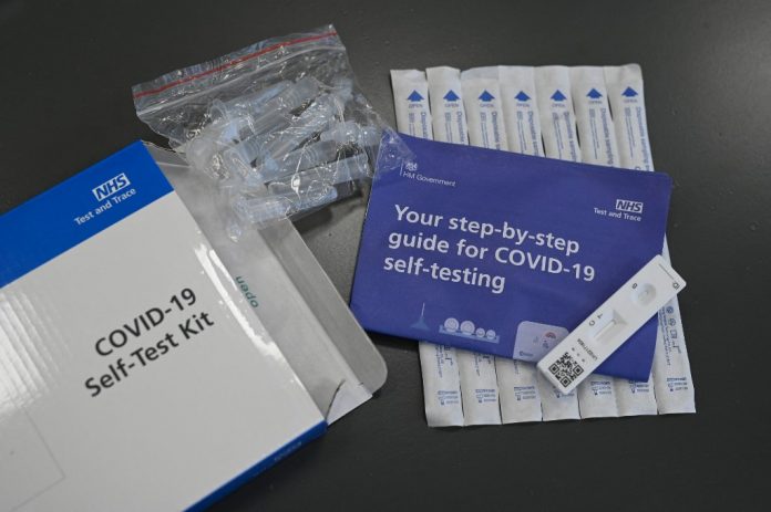 BRITAIN-HEALTH-VIRUS-EDUCATION