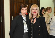 Otvorena izložba nakita koja je osvojila  posjetitelje  u Gospiću. Mali Kosinjani rade odličan posao!