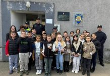 U sklopu projekta „Mogu ako hoću“ učenici posjetili Policijsku postaju Gospić