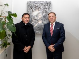 Biskup Medo u povodu božićnih blagdana posjetio Veleučilište “Nikola Tesla” u Gospiću