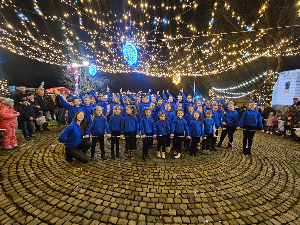 19.-12.-Mažoretkinje-(3)