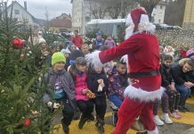 Mali, ali najslađi advent u Perušiću pokazao raskošan šarm i vrijednosti tradicije