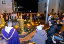 U Gospiću upaljena četvrta adventska svijeća