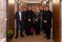 Biskup Marko Medo predvodio tradicionalni blagoslov zaposlenika i županijskih prostorija u Ličko-senjskoj županiji